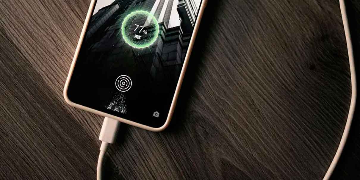 Aquí te revelamos el truco para cargar más rápido tu celular 