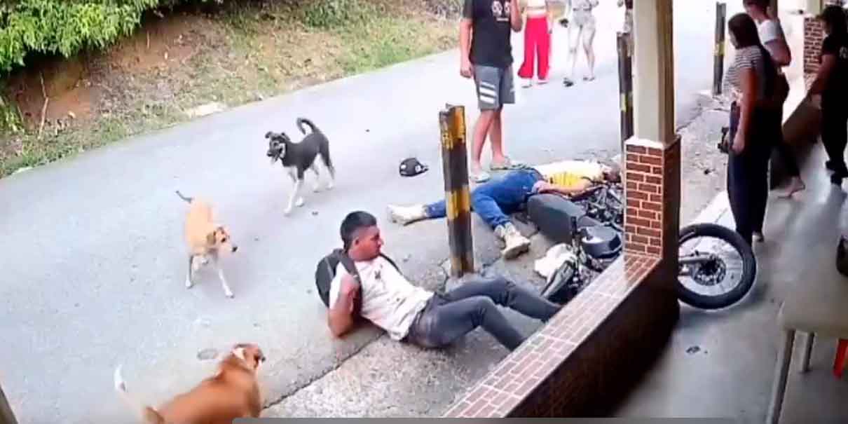 Fatal accidente de motociclistas al conducir a exceso de velocidad en una curva