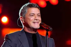 Alejandro Sanz estrena proyecto musical y anuncia gira