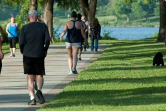 Caminar, lo mejor que puedes hacer para reducir riesgo de muerte
