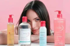 ¿Vale la pena el agua micelar? Beneficios y cómo usarla correctamente