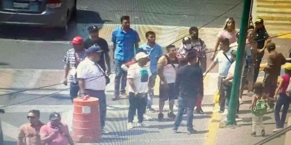 5 lesionados deja balacera durante protesta de ambulantes en Tlalnepantla; 3 son policías