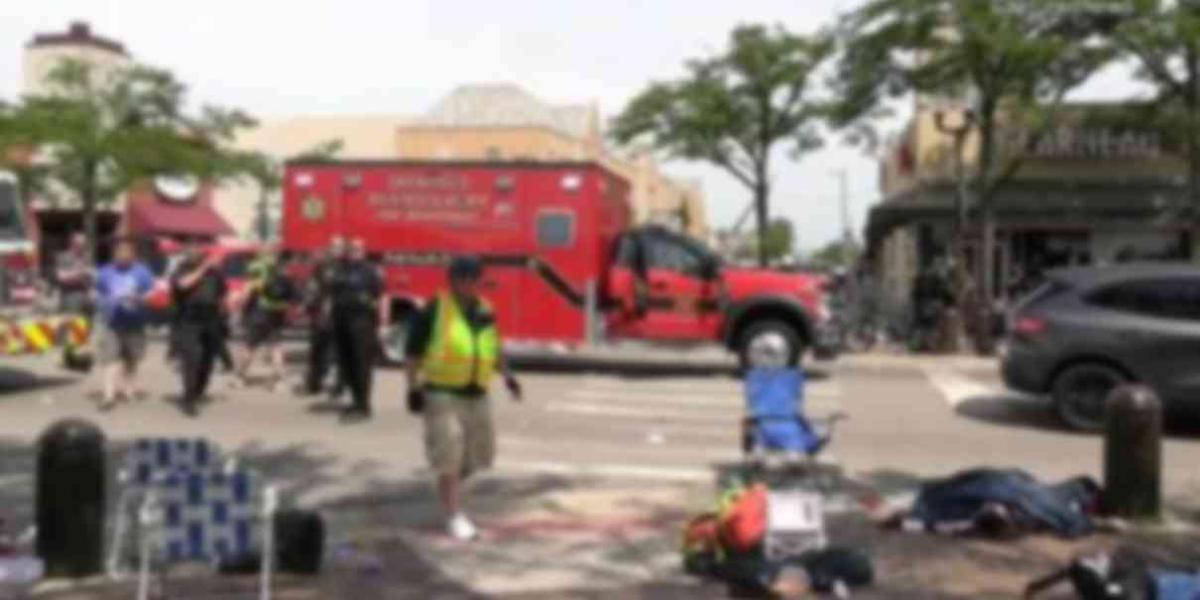 Tiroteo en desfile del 4 de Julio en vecindario de Chicago, deja al menos 5 muertos y 19 heridos