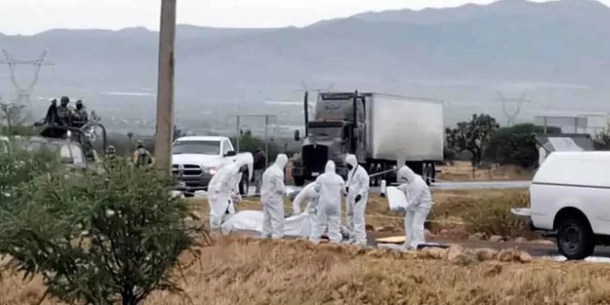 Abandonan 13 nueve cuerpos en Fresnillo y bloquean carretera a SLP