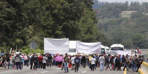 Ni chantajes ni acuerdo de pago a ejidatarios de Tlahuapan: AMLO