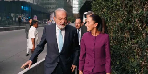Elon Musk acusa a Slim de estar ligado al narco. Sheinbaum defiende al empresario