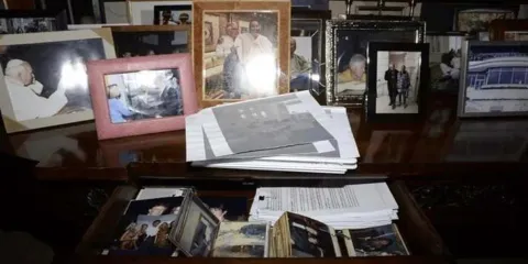 Caso Epstein: Al menos 16 documentos desaparecen (uno de Trump) del Departamento de Justicia horas después de publicarse