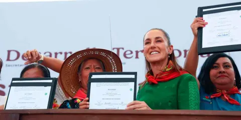 Claudia Sheinbaum encabeza gira nacional con obras, becas y entrega de tierras